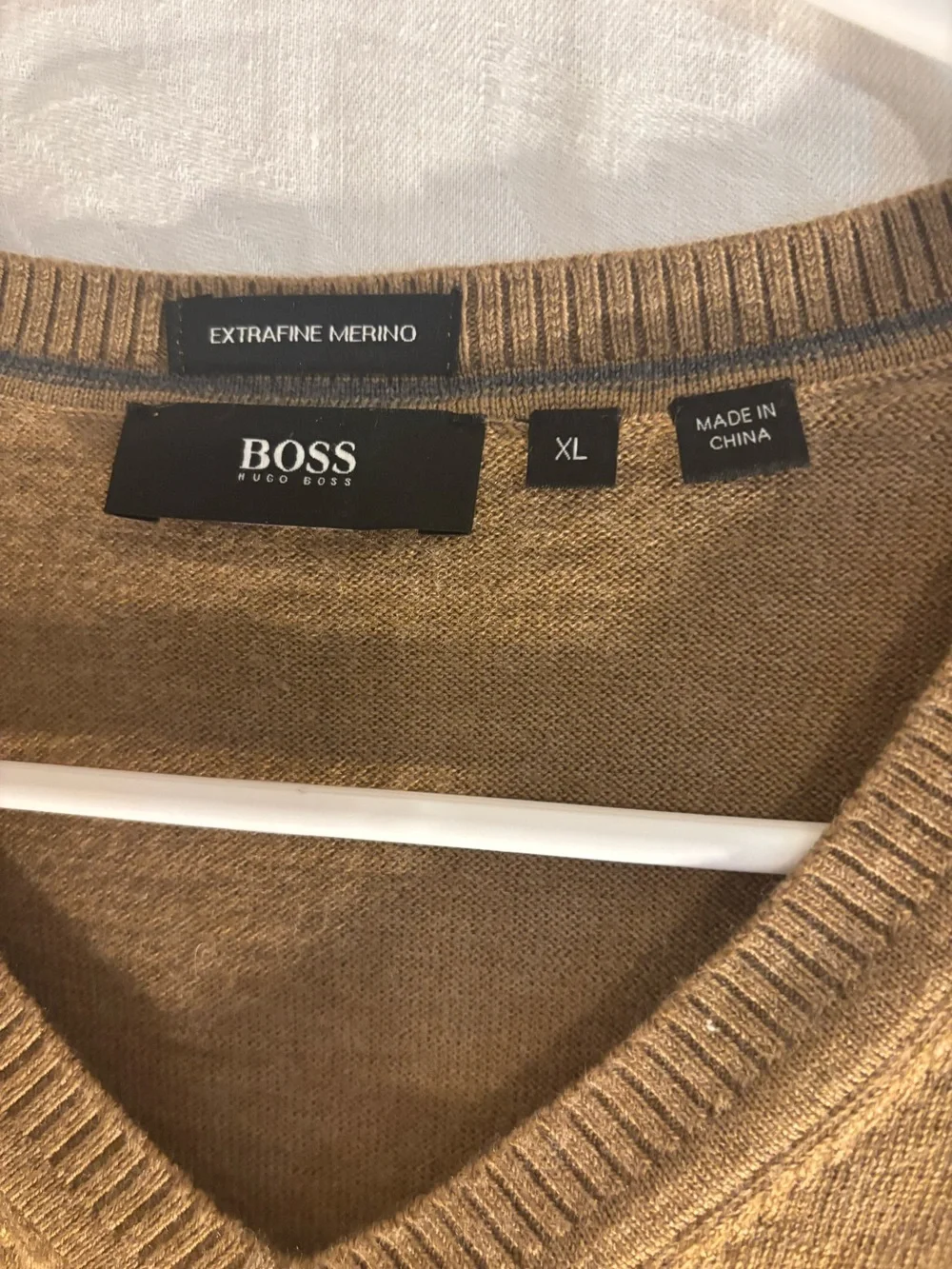 Hugo Boss men’s Sweater   XL